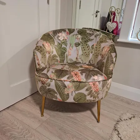 Crurtin Kitty's بيت للعطل *