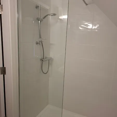 Crurtin Kitty's كيلارني