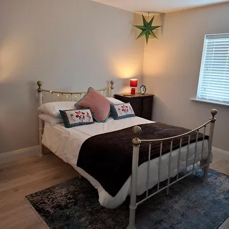 بيت للعطل Crurtin Kitty's *